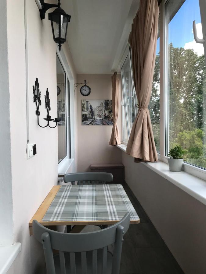 Sunny Apartment 10 Min From The Beach ! Liepāja Exterior foto